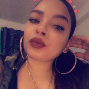 Meet your Posher, Angiie